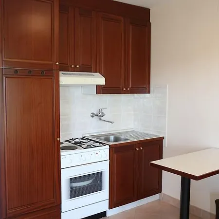 Apartment Max