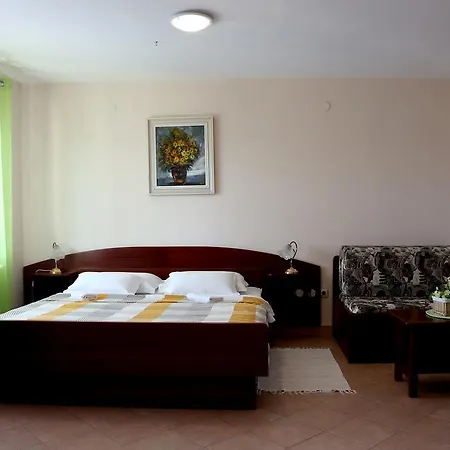 Apartment Max *