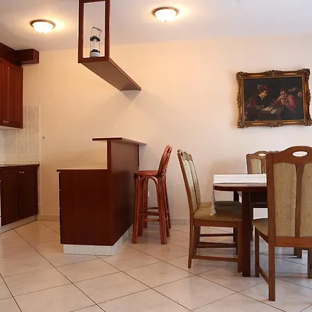 Apartment Max