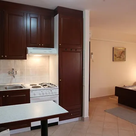 Apartment Max